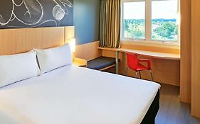 Ibis 3*